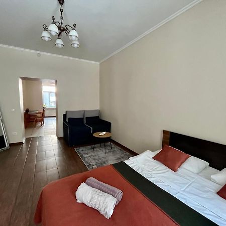 Old City Apartment With Parking Львов Экстерьер фото